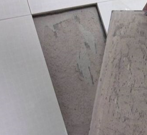 绵阳瓷砖空鼓维修公司分享瓷砖铺贴时如果打浆（即涂抹在瓷砖背面和基层上的砂浆或瓷砖胶）过少，会带来以下问题